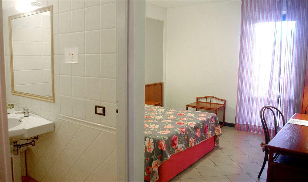 Ricci Hotel Marina di Grosseto Esterno foto